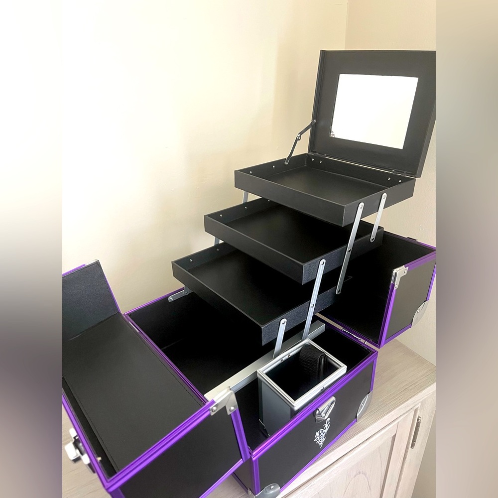 Younique makeup trunk multi level